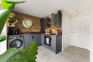 Photo 11- click for photo gallery